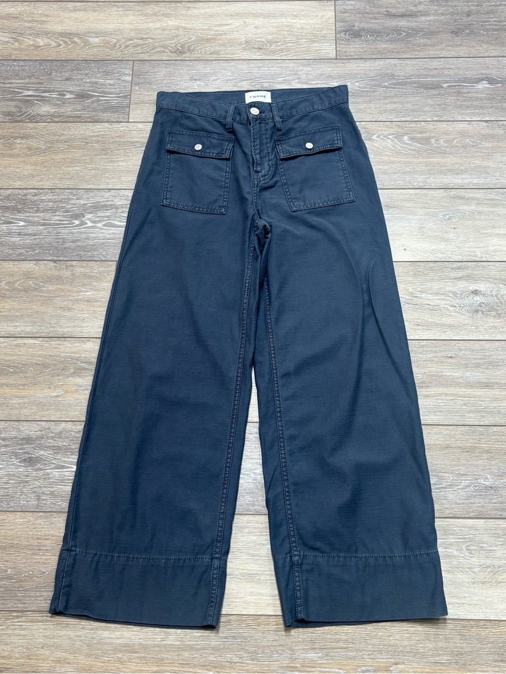 FRAME The 70s Patch Pockets Jeans Sz 26 Washed Navy High Rise Wide Leg Preppy